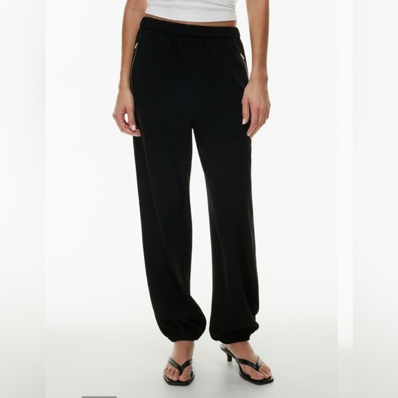 Aritzia Babaton Crossroad Pants Size Medium (Fits Like Large) Crepe Joggers - Picture 1 of 6